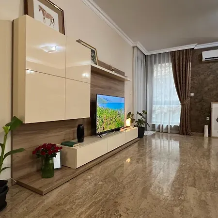 Chic Luxury Escape Close To Kapana Area Apartment Plovdiv