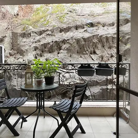 Chic Luxury Escape Close To Kapana Area By Flat Mаnager شقة