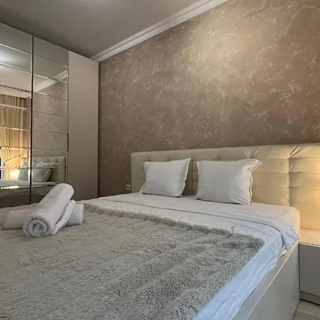 Chic Luxury Escape Close To Kapana Area 公寓 *