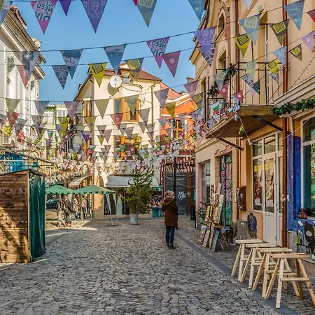 Chic Luxury Escape Close To Kapana Area 公寓 *